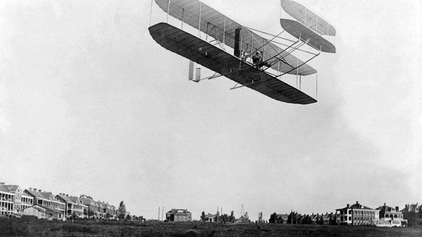 wright-luftfahrt-100__v-img__16__9__l_-1dc0e8f74459dd04c91a0d45af4972b9069f1135.jpg
