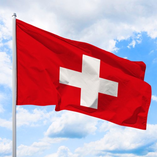 schweiz-hissfahne-quer.jpg schweiz-hissfahne-quer.jpg